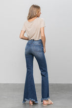 Load image into Gallery viewer, BUTTON DOWN WIDE FLARE JEANS
