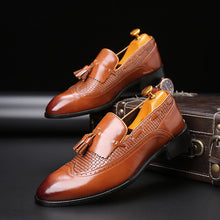 Load image into Gallery viewer, Plus cashmere Business Leather Shoes Men
