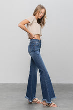 Load image into Gallery viewer, BUTTON DOWN WIDE FLARE JEANS
