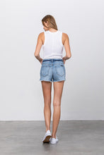 Load image into Gallery viewer, FRAY HEM CUFF SHORTS
