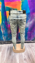 Load image into Gallery viewer, slim fit jeans
