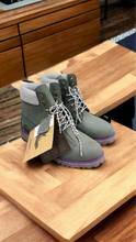 Load image into Gallery viewer, timberland boots
