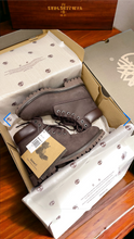 Load image into Gallery viewer, timberland boots
