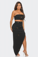 Load image into Gallery viewer, Front Eyelet Buckle Belt Top And Skirt Set
