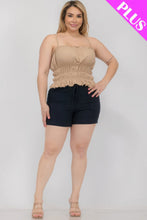 Load image into Gallery viewer, Plus Size Tiered Shirred Body Crop Top
