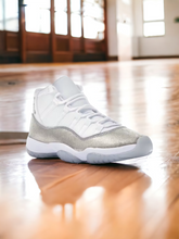 Load image into Gallery viewer, Jordan 11 retro
