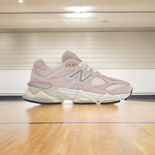 Load image into Gallery viewer, New Balance 9060
