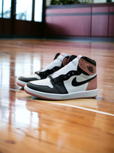 Load image into Gallery viewer, Jordan 1  high
