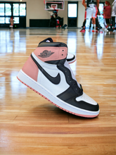 Load image into Gallery viewer, Jordan 1  high
