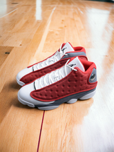 Load image into Gallery viewer, Jordan 13 retro
