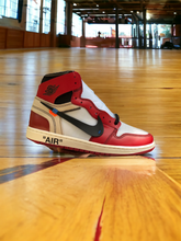 Load image into Gallery viewer, Jordan 1  high
