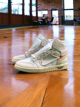 Load image into Gallery viewer, Jordan 1 high
