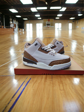 Load image into Gallery viewer, Jordan 3 retro
