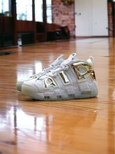 Load image into Gallery viewer, Nike air more uptempo
