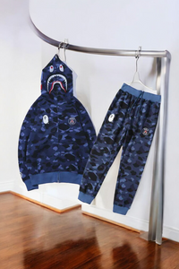 27 A Bathing Ape Bape Camo Shark Sweatsuit