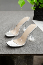 Load image into Gallery viewer, 30 Transparent High Heel Slippers
