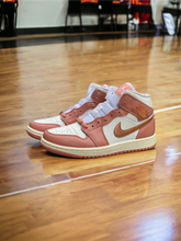 Load image into Gallery viewer, Jordan 1 mid
