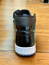 Load image into Gallery viewer, Jordan 1 mid
