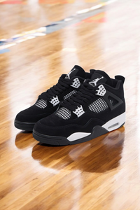 Jordan 4 Retro