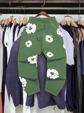 Load image into Gallery viewer, denim tears wreath sweatpants
